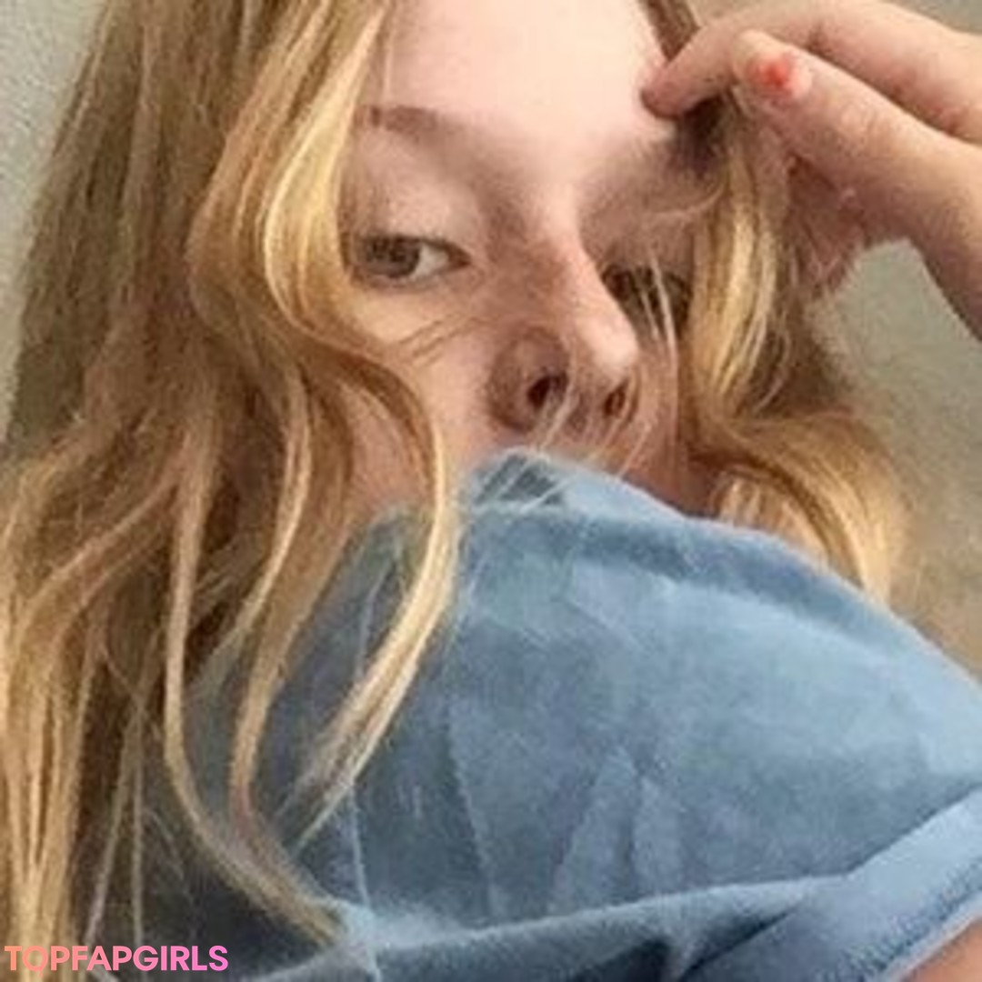 Diddly ASMR nude pornstar gallery