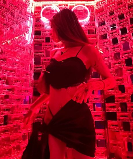 Gabbygonxo star top pictures