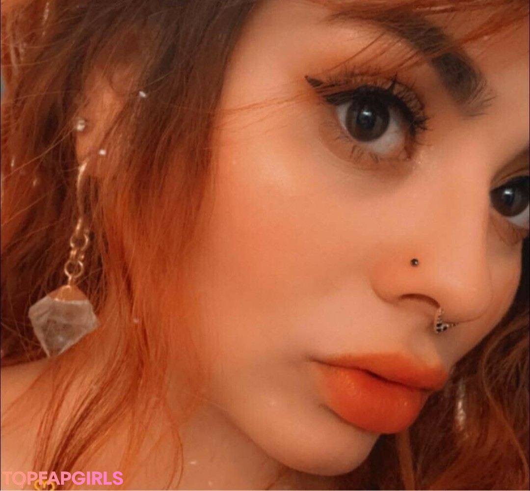 emilyelixer perfect model pictures