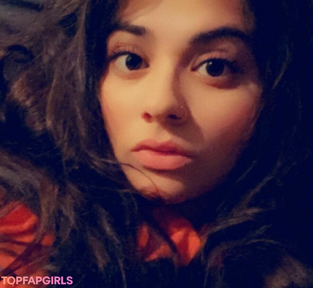 emilyelixer xxx model photos