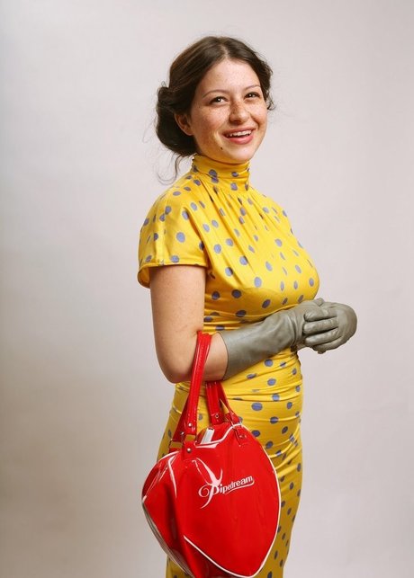 Alia Shawkat hd star pictures