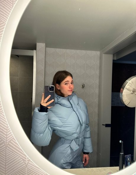 maligoshik nude star pics