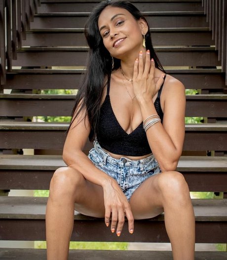 curvy lesbian onlyfans sexy naked gallery