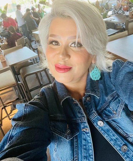 Myra La Chula model photos