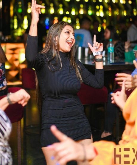 Roma Varadkar sex pornstar photo