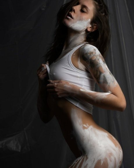 madame clarisse pornographic star pictures