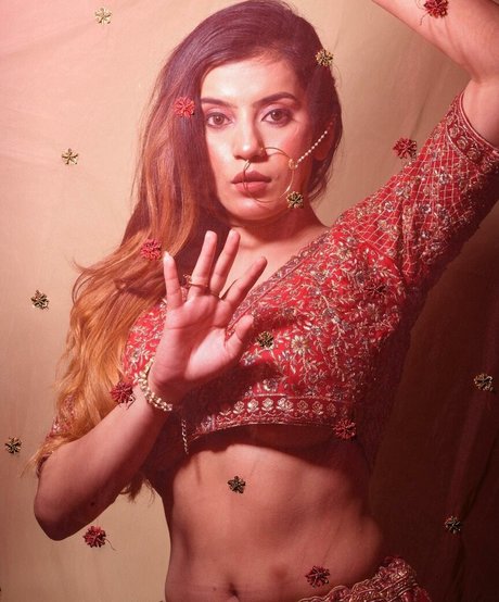 Akshita Dutta beautiful actress img