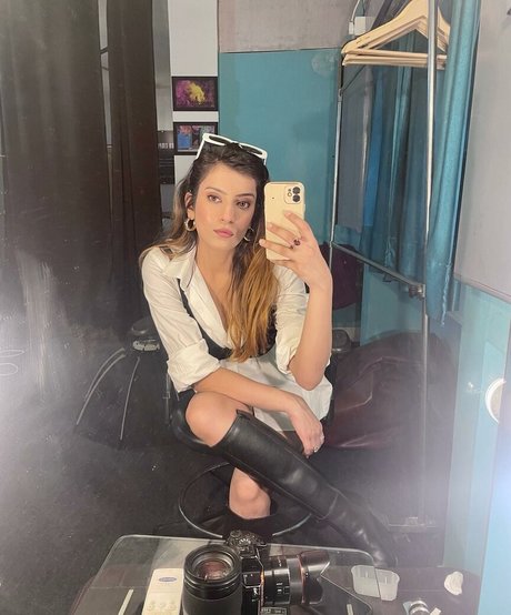 Akshita Dutta hd model picture