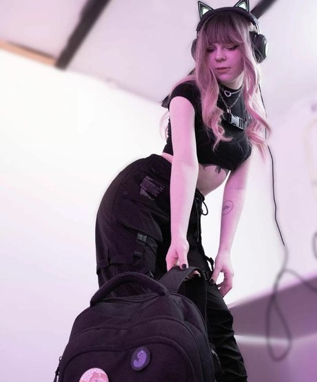 Porcelain Ghoul profile image