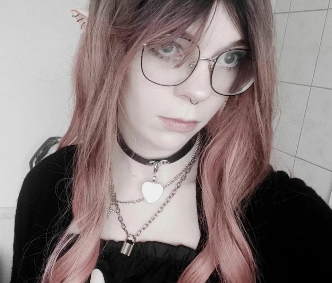 Porcelain Ghoul nudes model pictures