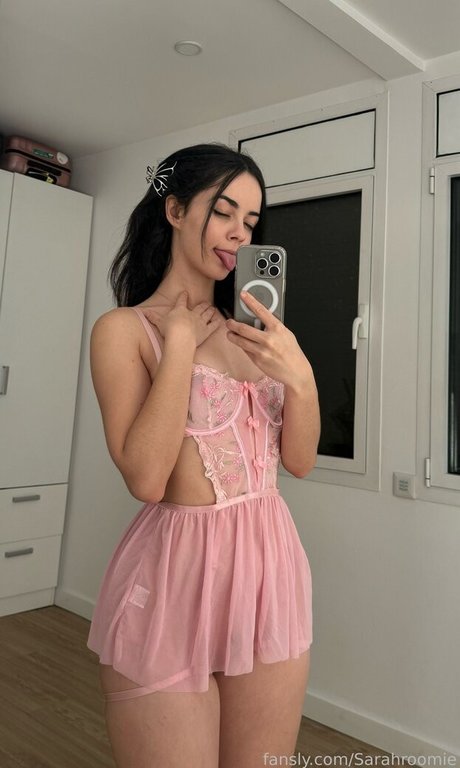 sarahroomie hd actress galleries