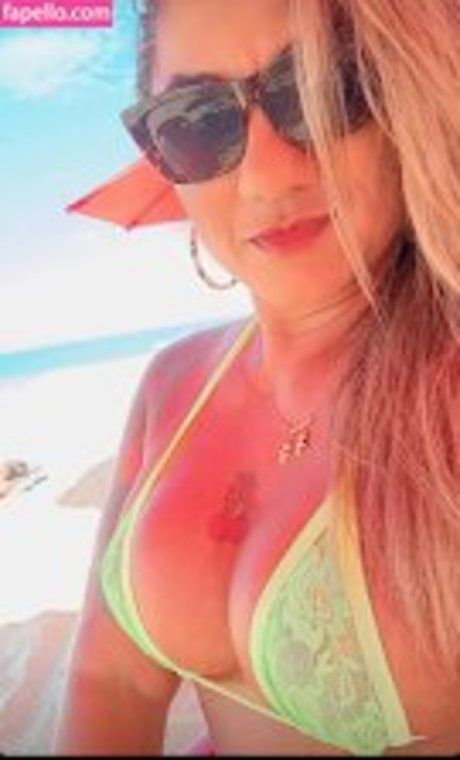 Esther Exhib pornstar hd gallery