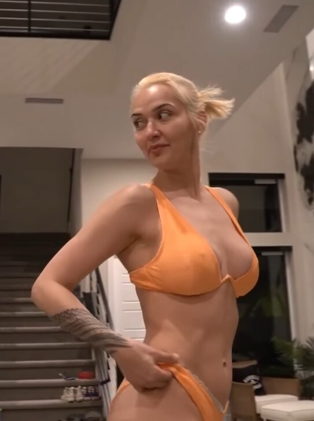 Geovanna Antoinette sex model pics
