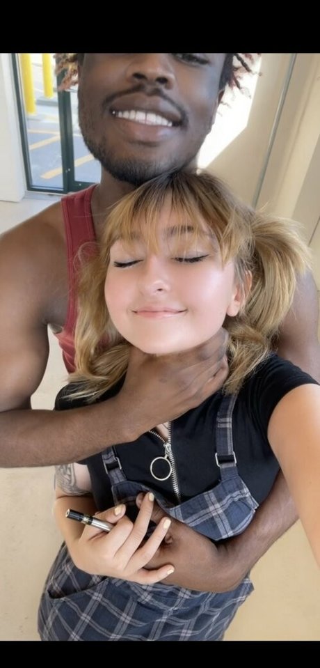 Snowbunny Teens hot model img