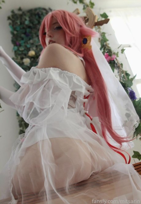 mitsarin nude star pictures