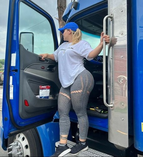 Adxfeels exclusive actress picture