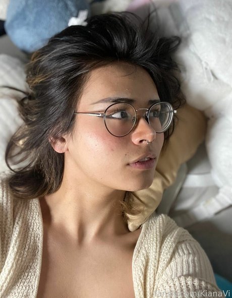 KianaVi sexy pornstar pic