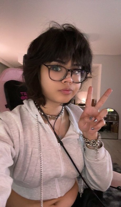 KianaVi model sexy galleries