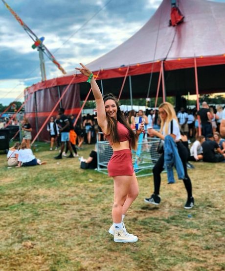 Sophia Ellis model art pics