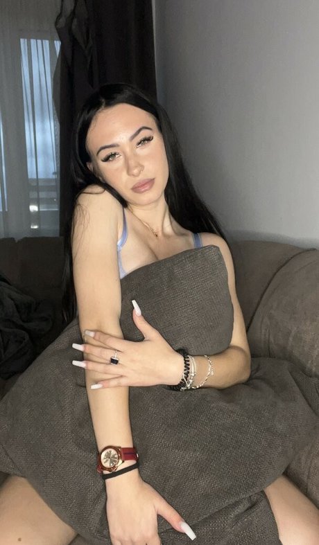 hereishannah star exclusive image