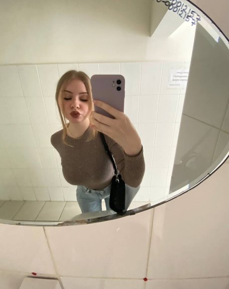 girl next door onlyfans exclusive image