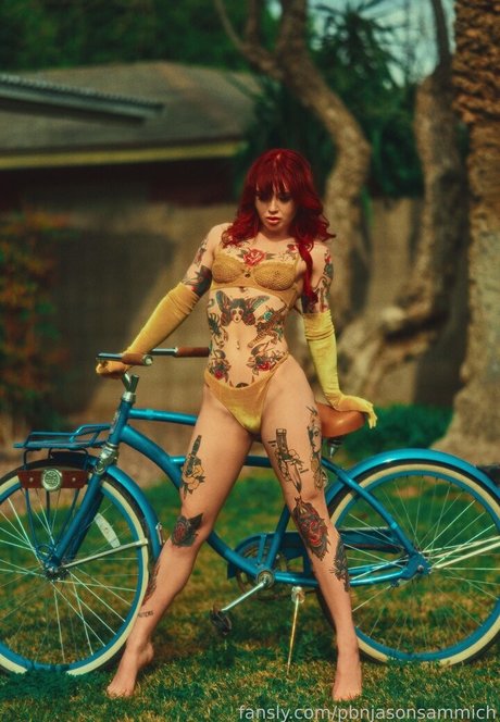 skinny big tits onlyfans free xxx photos