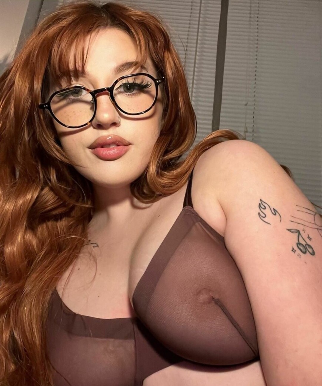 irissangell sexy star pic