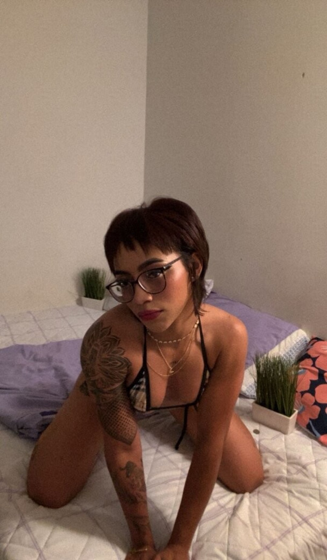 Buff Camile model nude pic