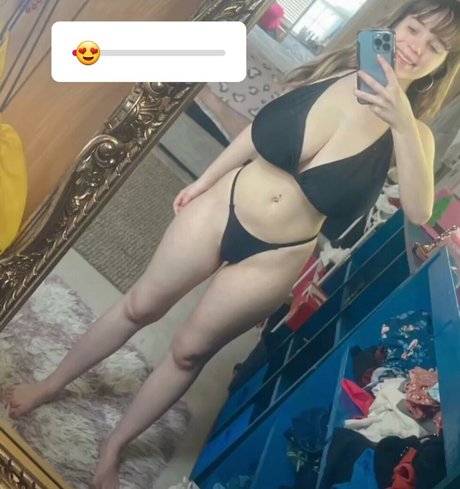 Marissa Munoz hd actress image