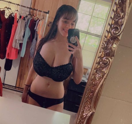 Marissa Munoz star images