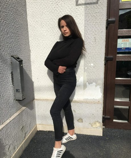 Denisa R Maria xxx actress image