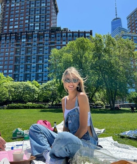 Scarlet Rose Stallone sexy pornstar images