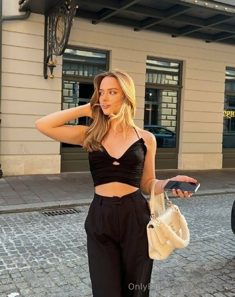 sirenalips star erotic photos