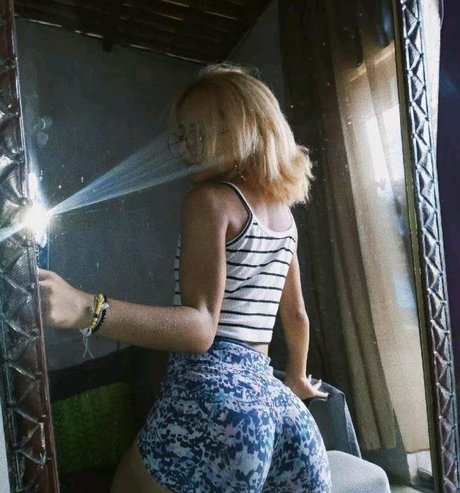 Sthefany Monteiro hot actress pic