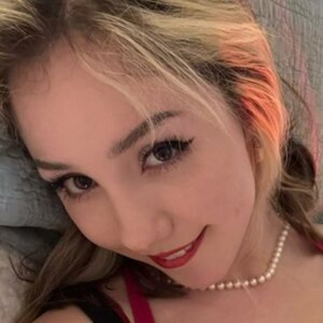 Veritynicole exclusive star pic