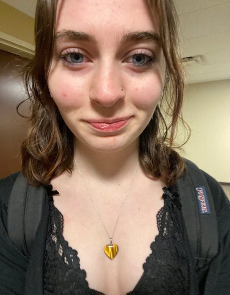 petite skinny onlyfans hot nude photo