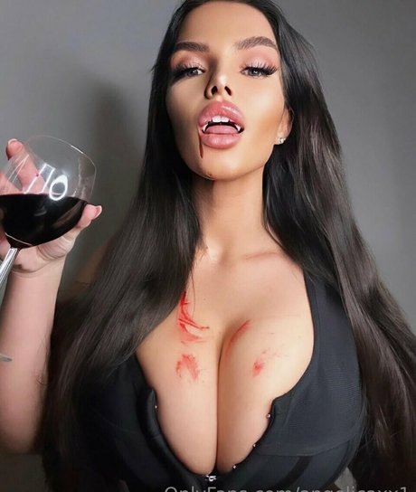 Angelica Sharpe model best photo