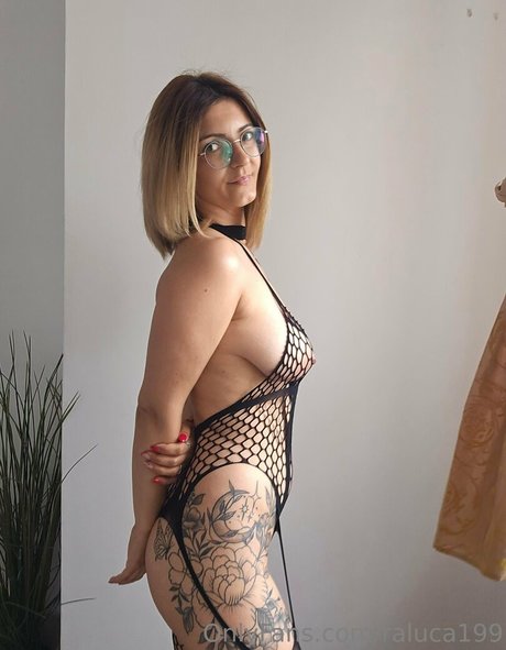 Deearalu19 porn model pic