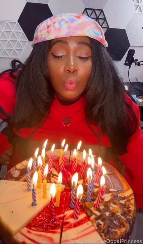 TheOppaiPrincess top profile image