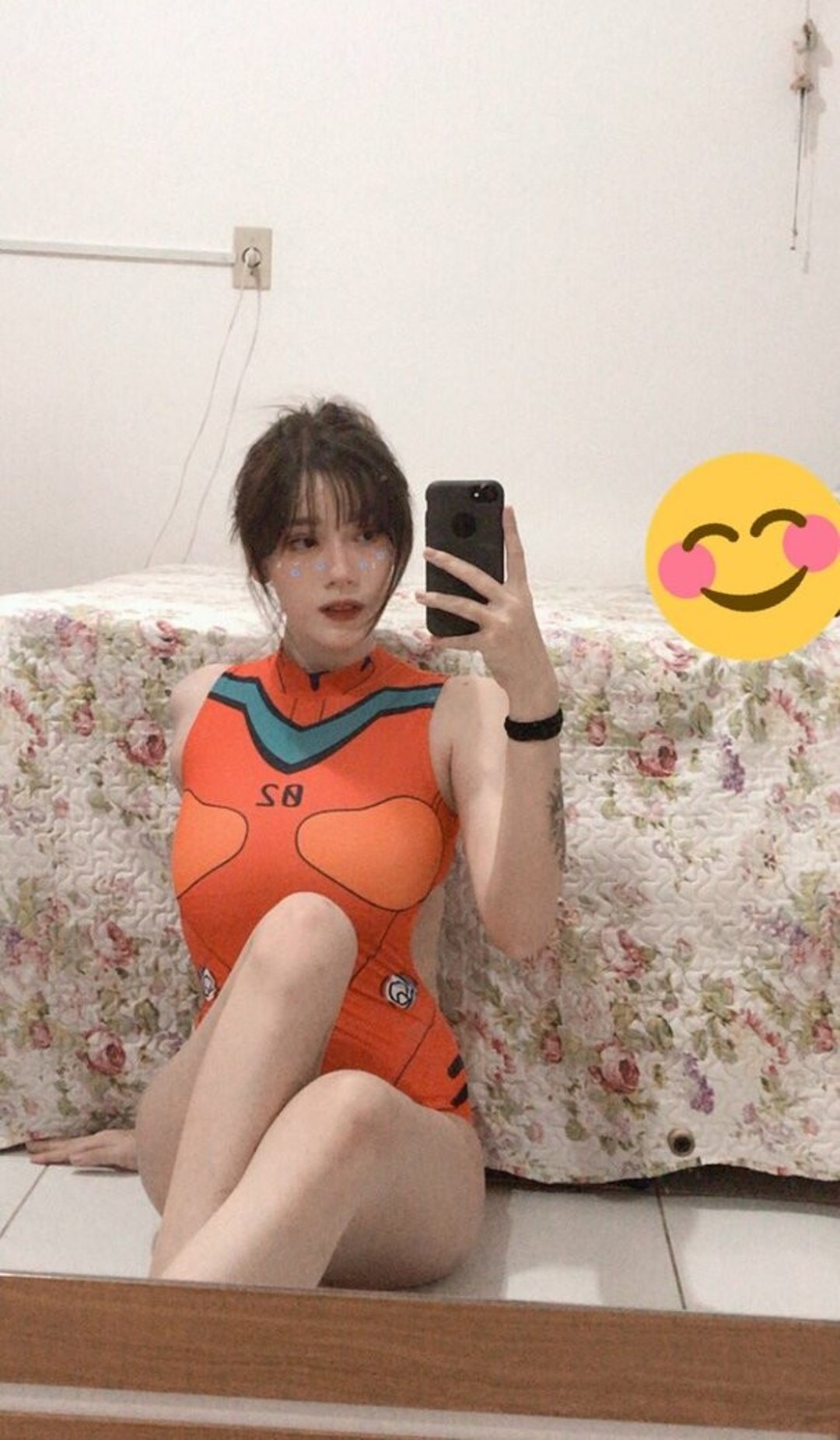 Hdceli model nude picture