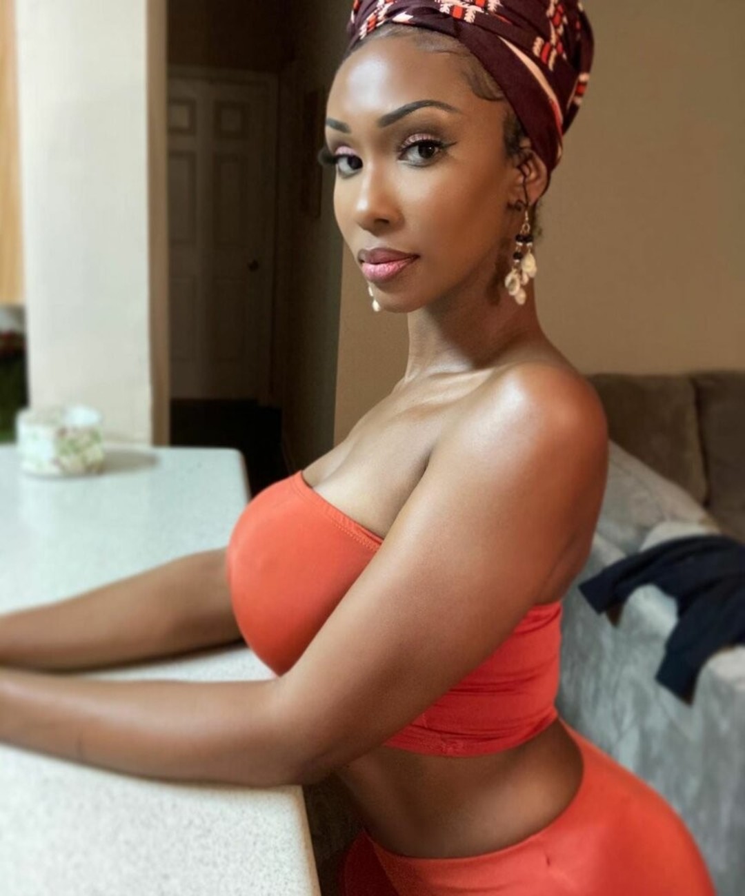 Six The Goddis sex pornstar img