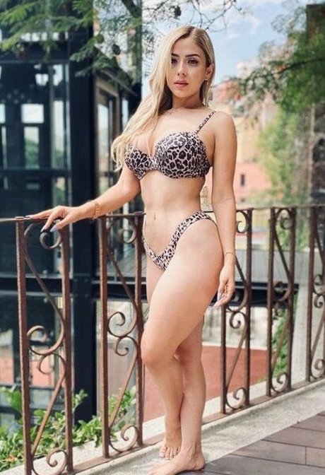 alemiarojas art pornstar img