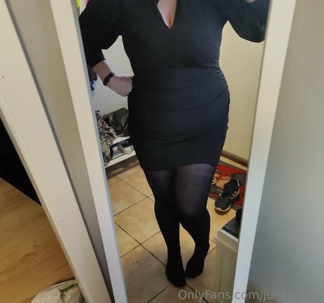 julieboobs naked actress picture