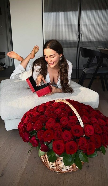 Toma Zhdanova top star pics