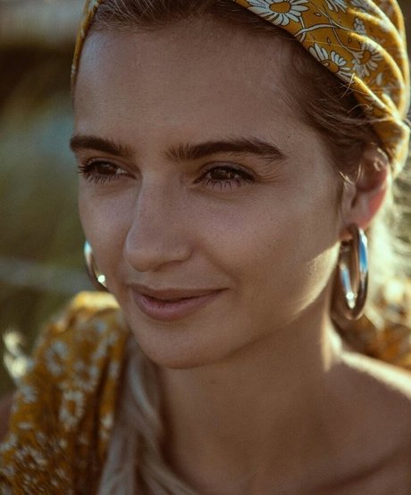 fat shemale onlyfans sexy photo