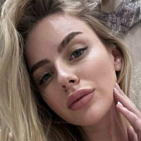 sweetblondelove star nude photos