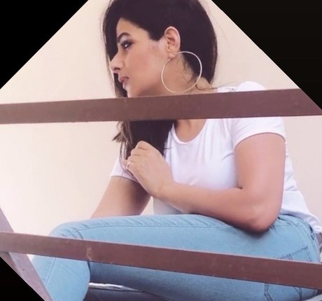 Vansheen Verma Sumbriya pretty model img