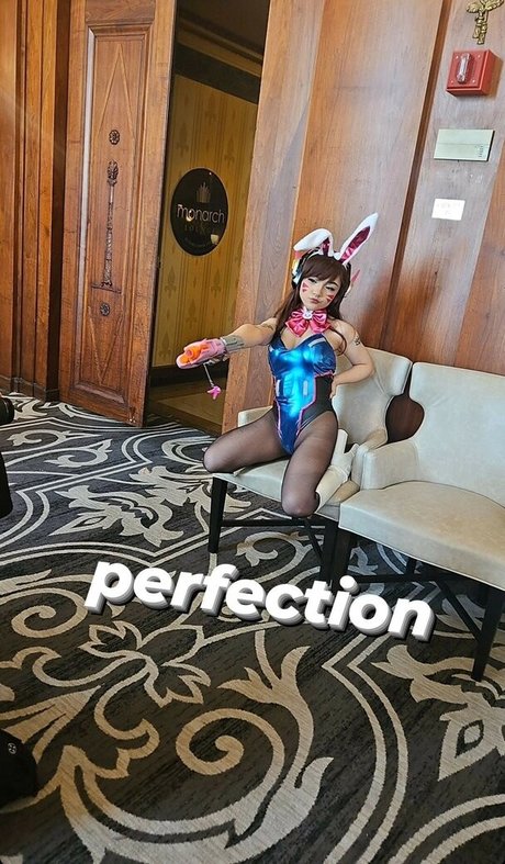 GallyKittyRocks model naked image