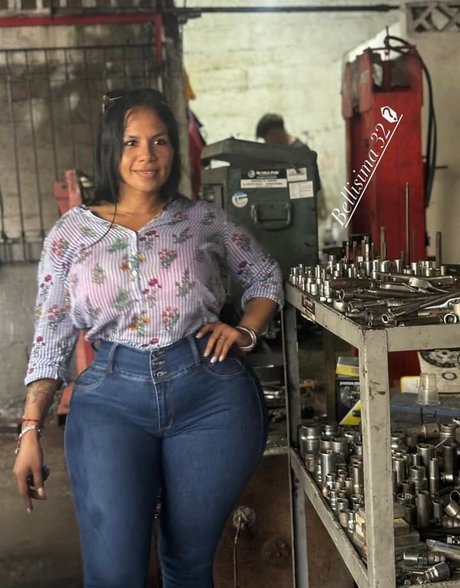 Bellisima 32 hot star picture