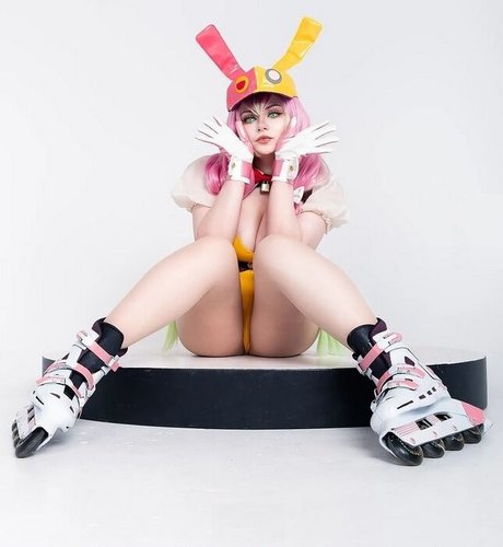 Caffeine Addict top model pics